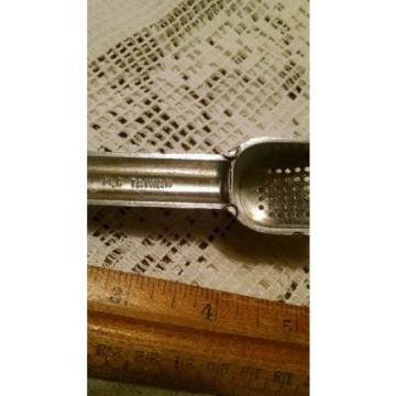 Vintage aluminum made in taiwan garlic press 5.5 inches